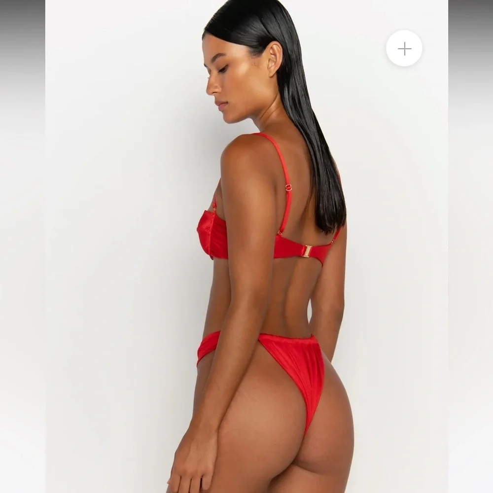Red Women's Bikini Set - Sleek Two-Piece Swimwear - Picture 3 of 10